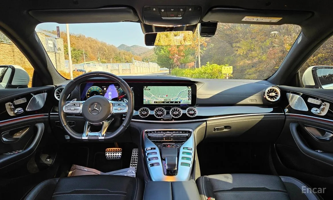 Фото 7 - Mercedes-Benz AMG GT