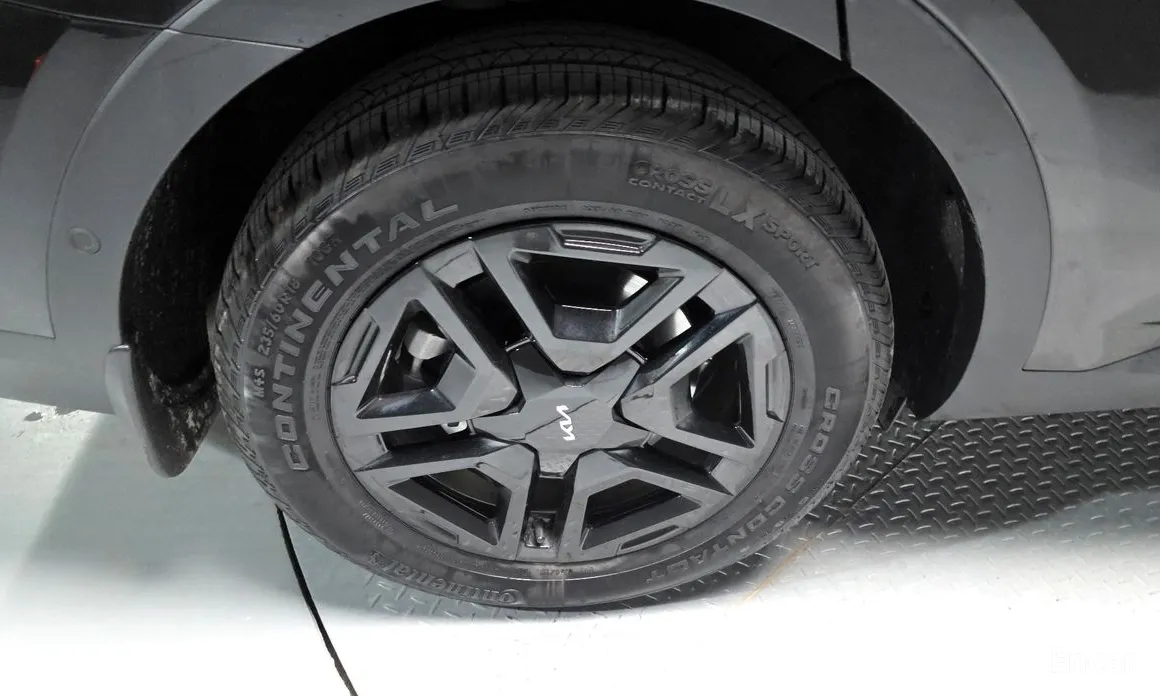 Фото 5 - Kia Sorento