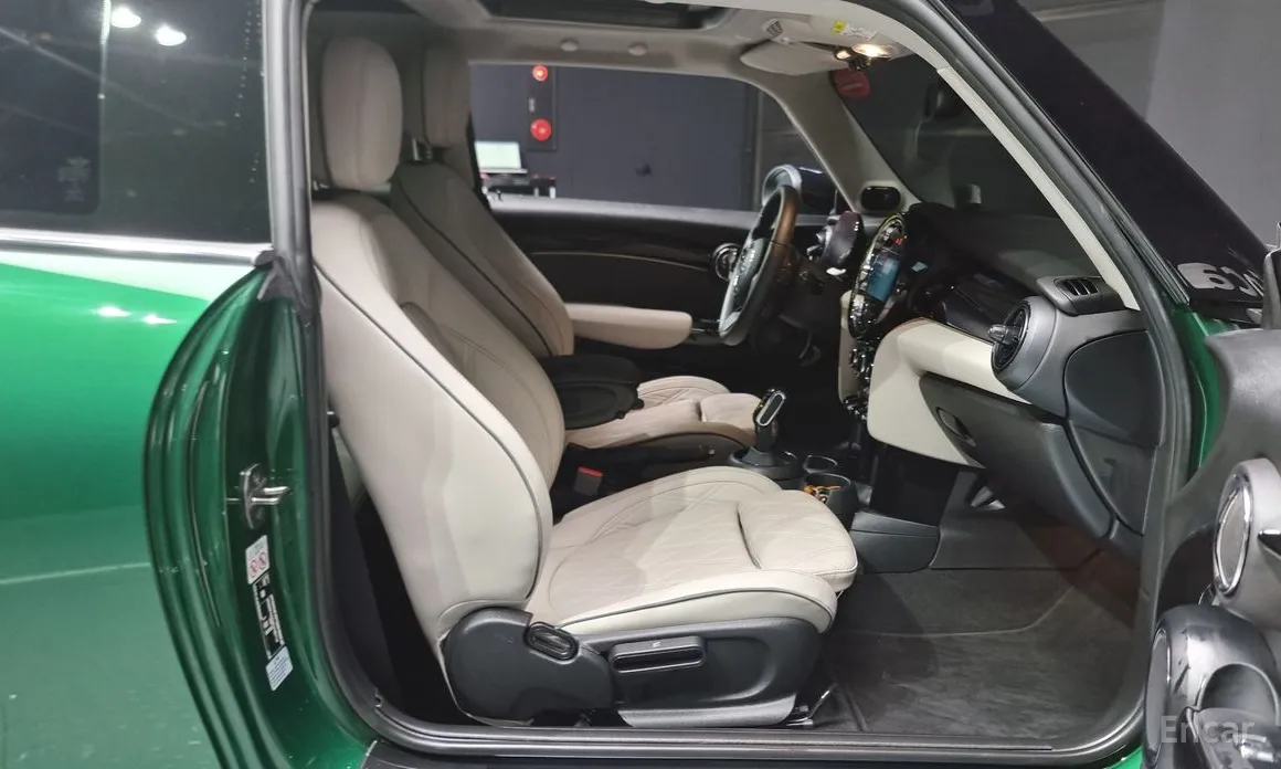 Фото 11 - Mini Cooper