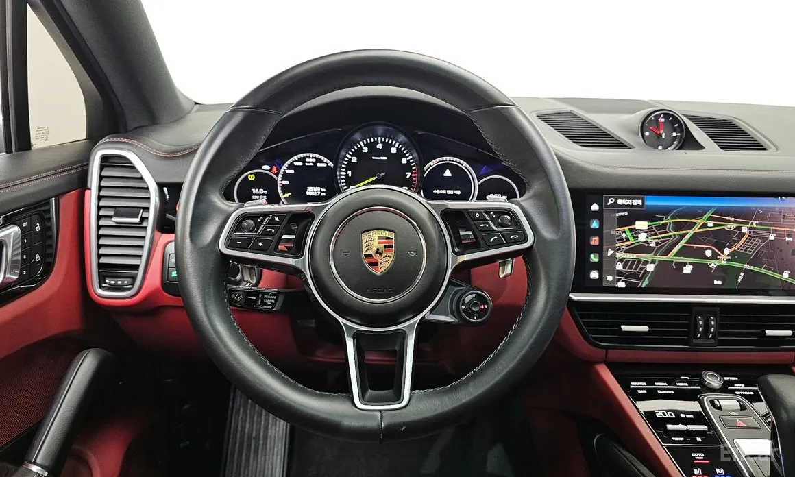 Фото 13 - Porsche Cayenne