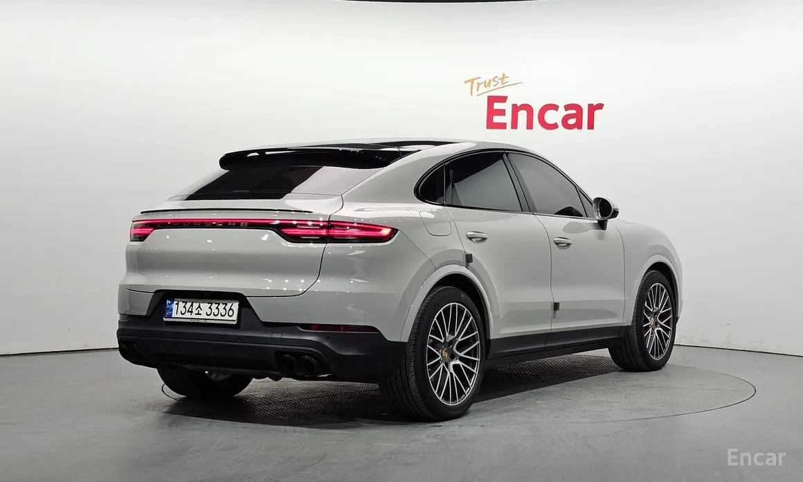 Фото 2 - Porsche Cayenne