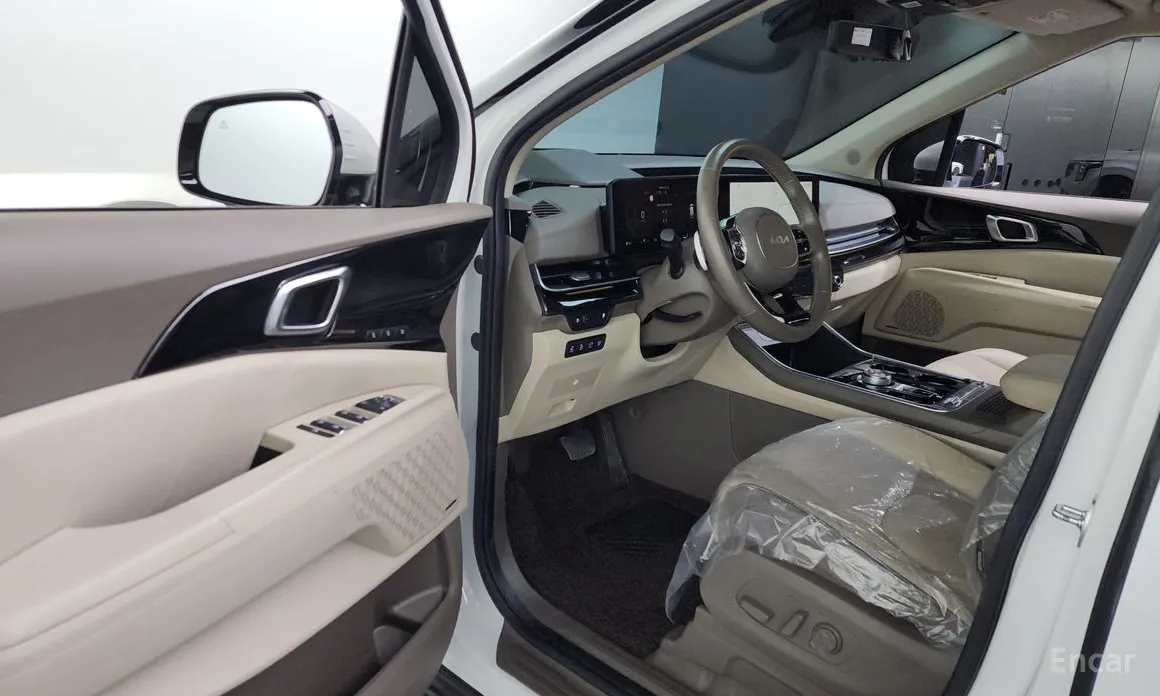 Фото 10 - Kia Carnival