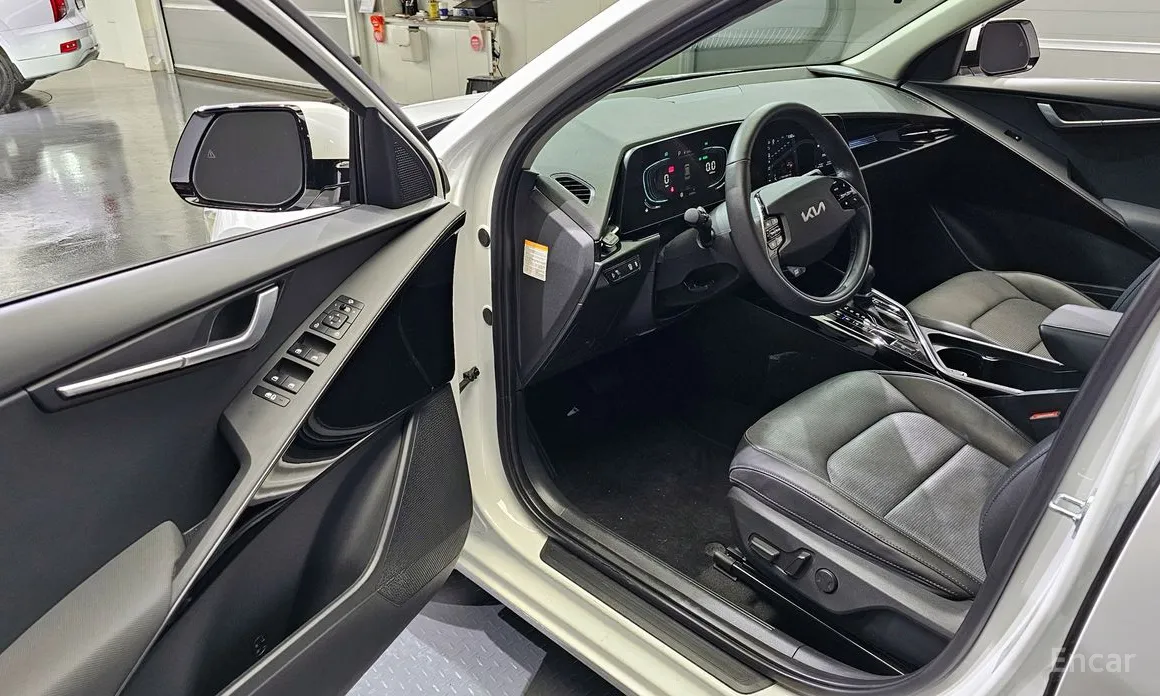Фото 10 - Kia Niro