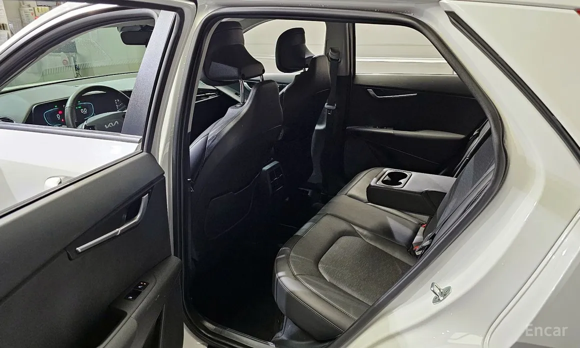 Фото 11 - Kia Niro