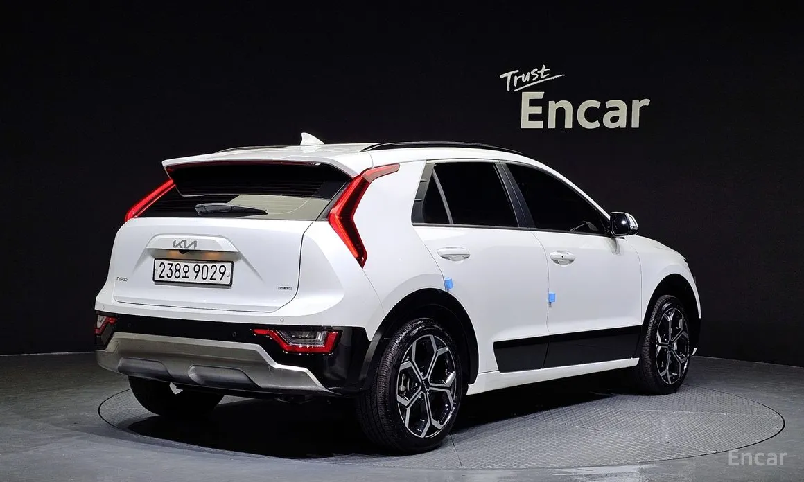 Фото 2 - Kia Niro