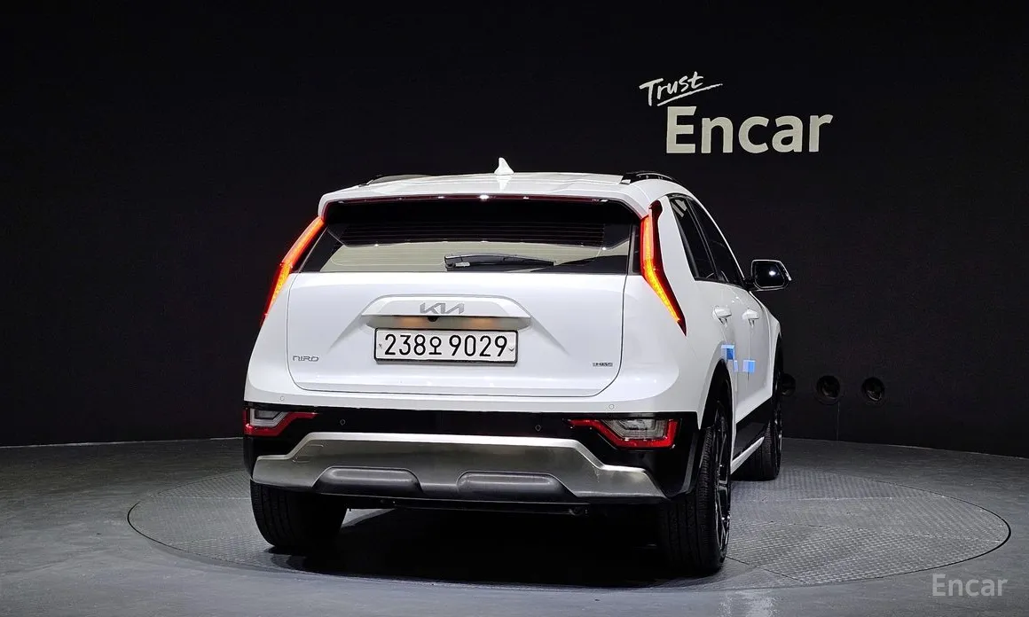 Фото 4 - Kia Niro