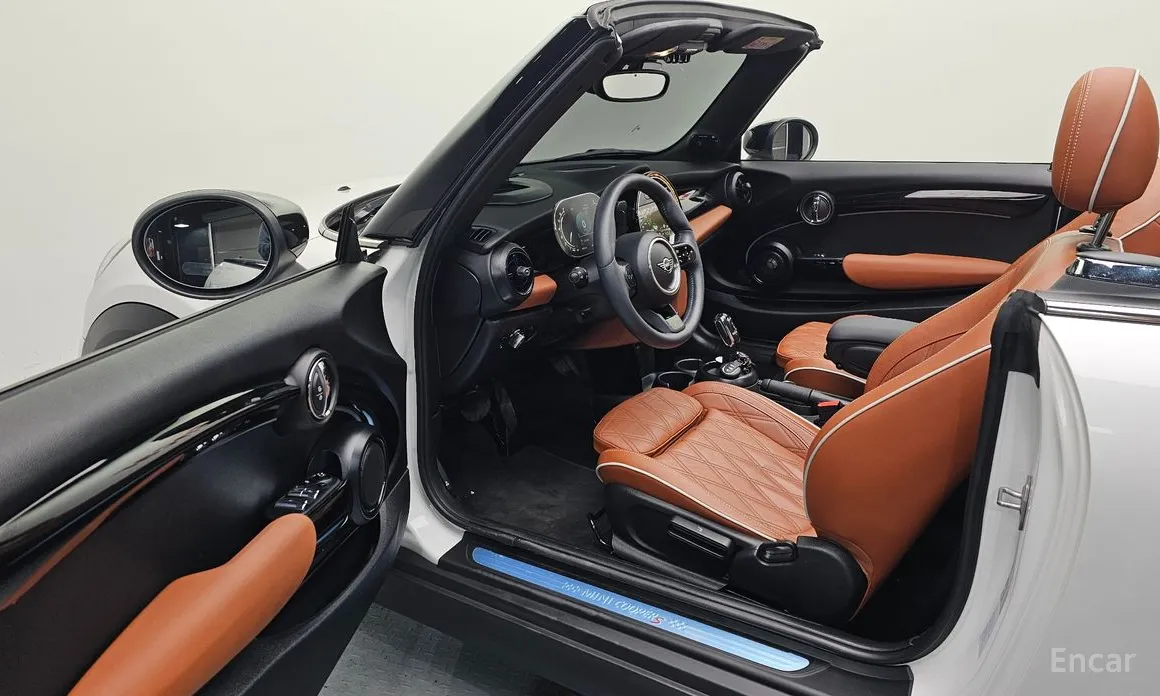 Фото 10 - Mini Cooper Convertible