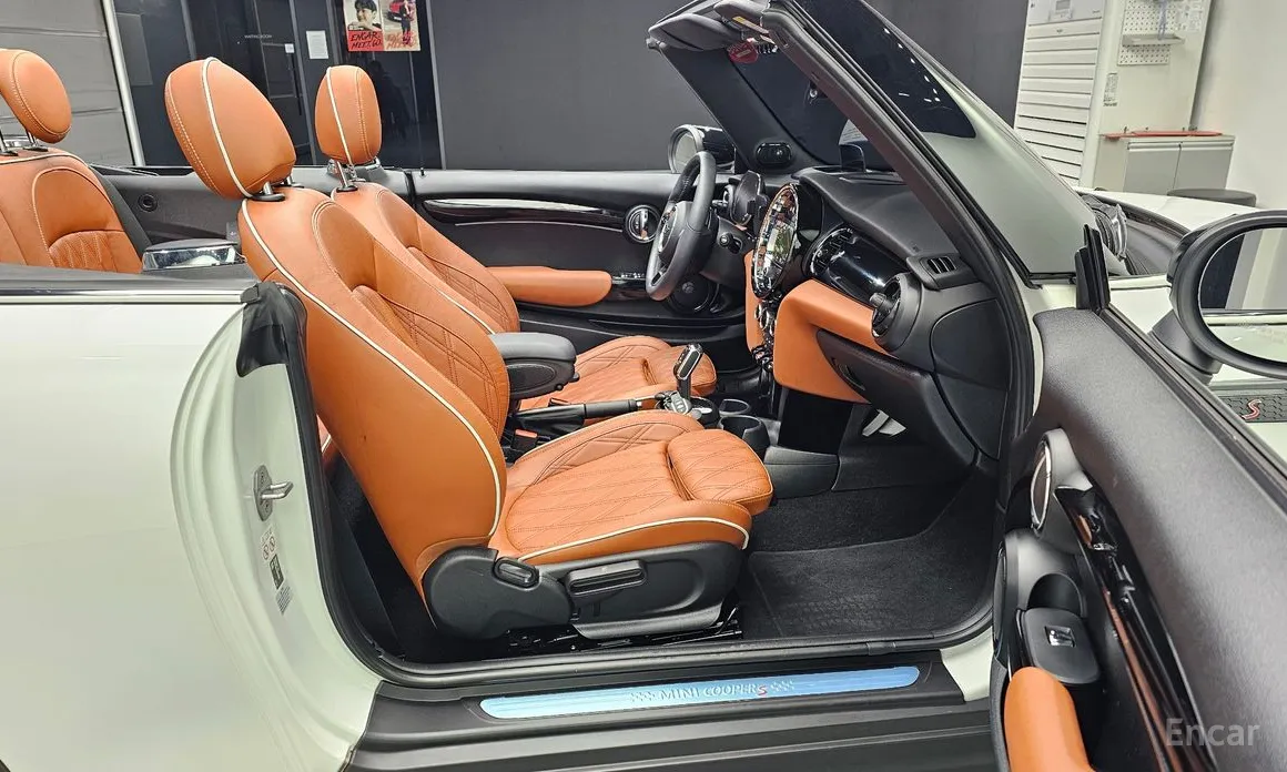 Фото 11 - Mini Cooper Convertible