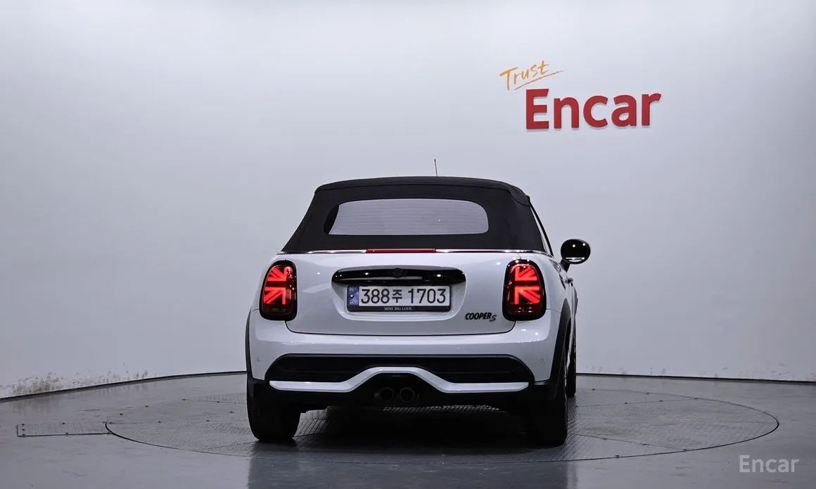 Фото 4 - Mini Cooper Convertible