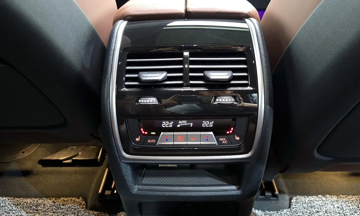 Фото 19 - BMW X6