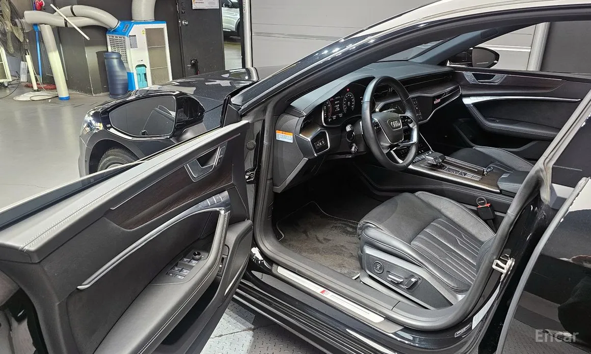 Фото 10 - Audi A7