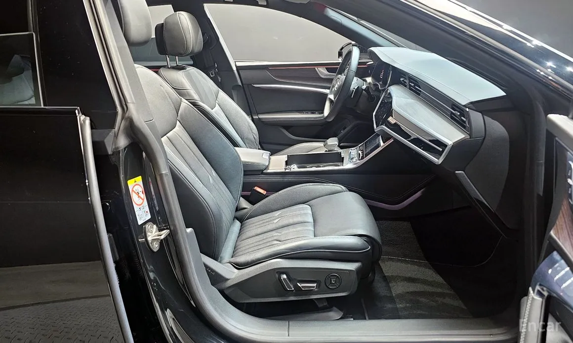 Фото 11 - Audi A7