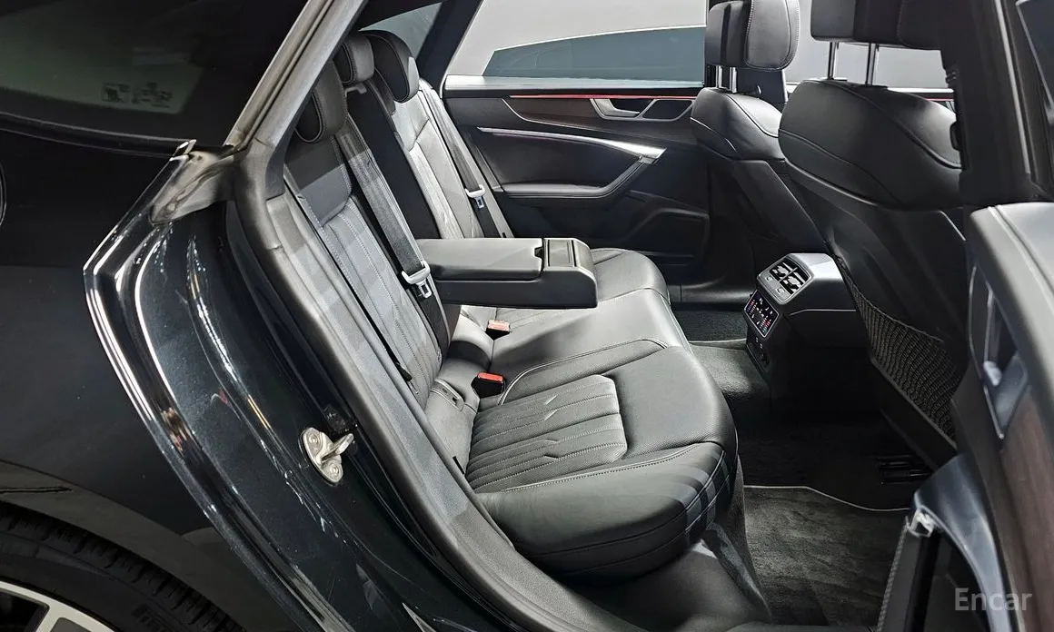 Фото 13 - Audi A7