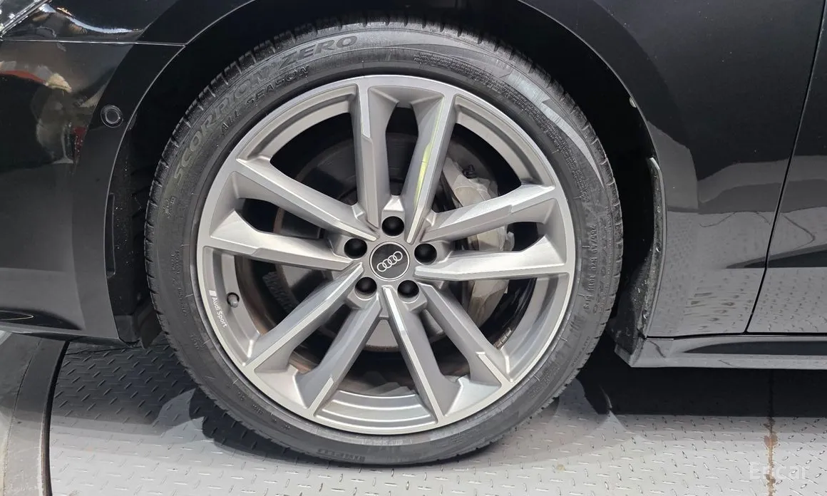 Фото 5 - Audi A7