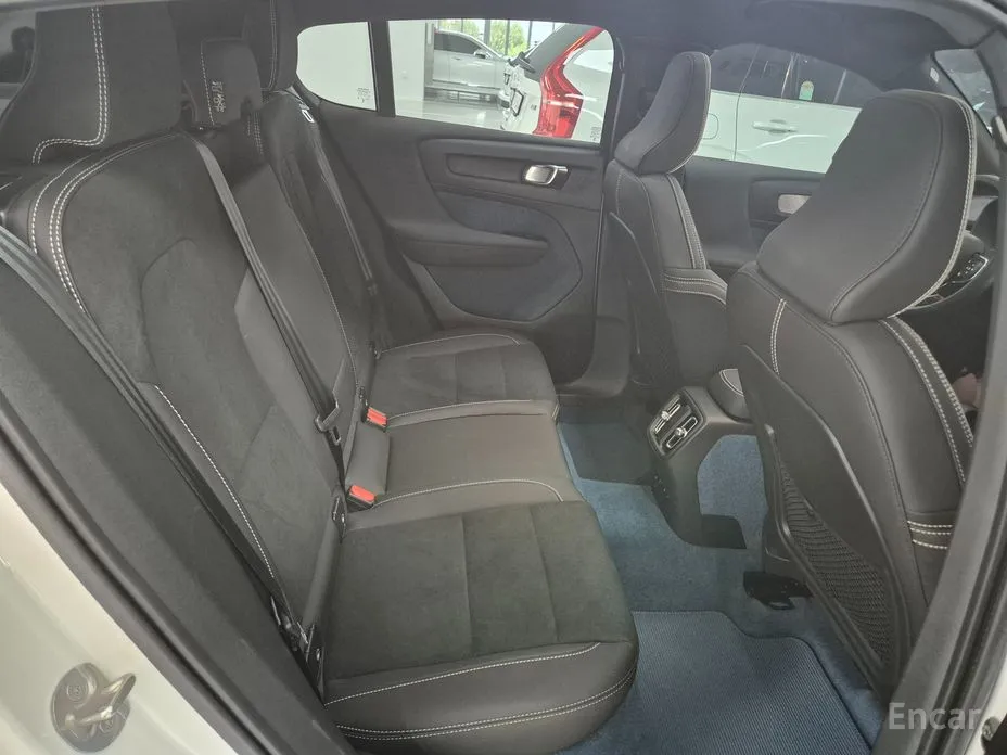 Фото 13 - Volvo C40