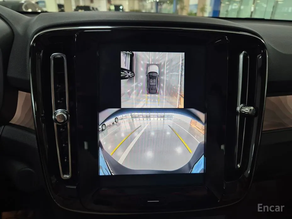 Фото 15 - Volvo C40