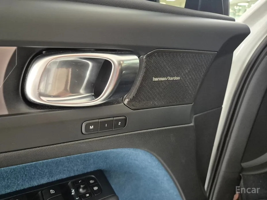 Фото 18 - Volvo C40