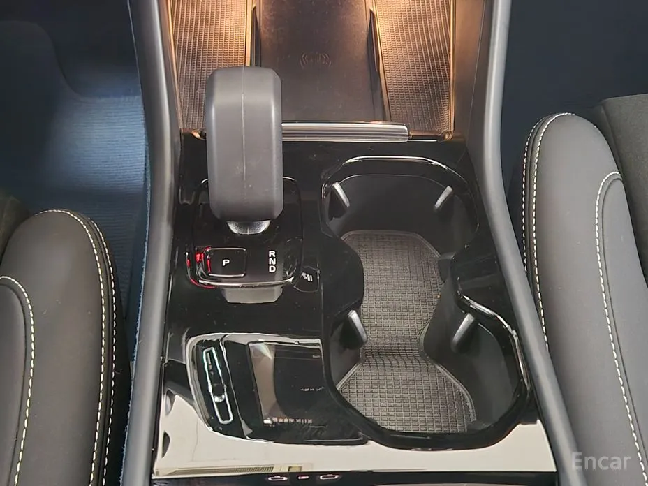 Фото 9 - Volvo C40