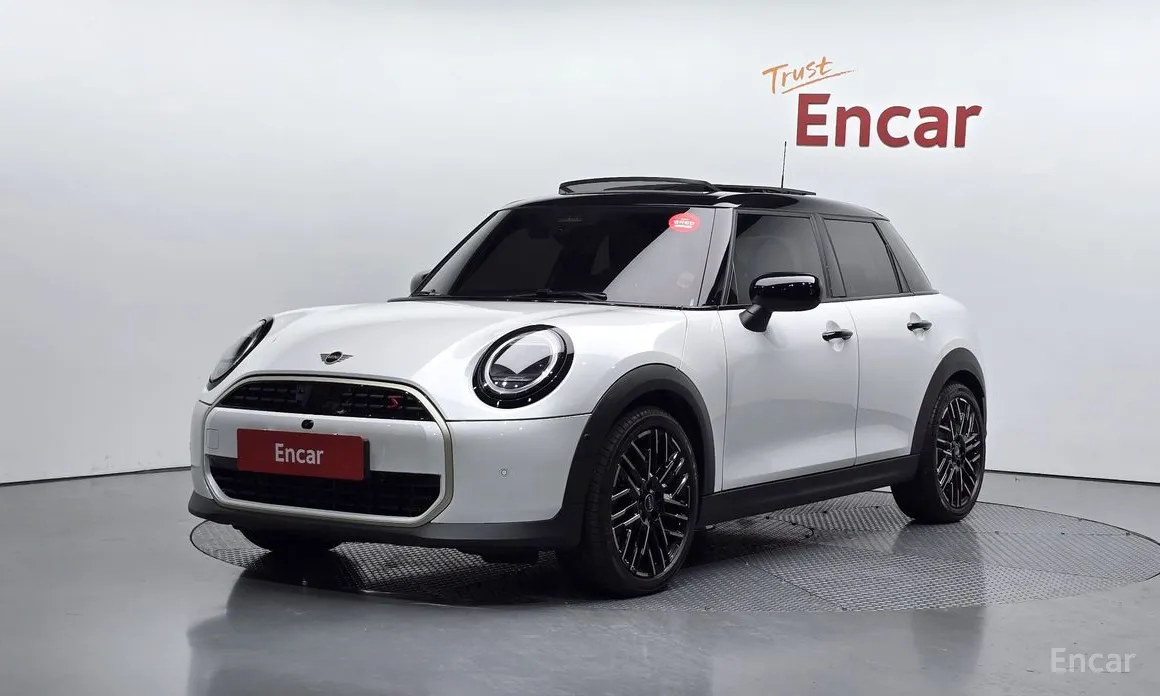 Фото 1 - Mini Cooper