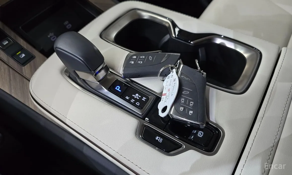 Фото 9 - Lexus LM