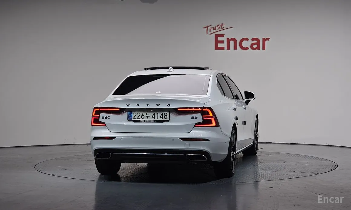 Фото 4 - Volvo S60