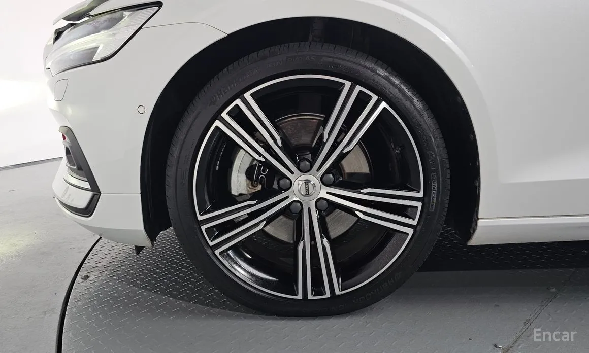 Фото 5 - Volvo S60