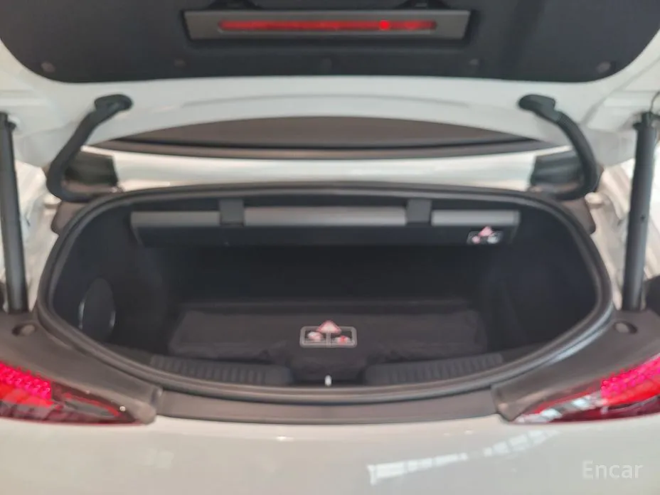 Фото 16 - Mercedes-Benz SL-Class