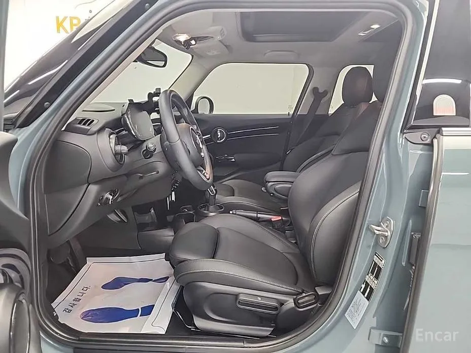 Фото 11 - Mini Cooper