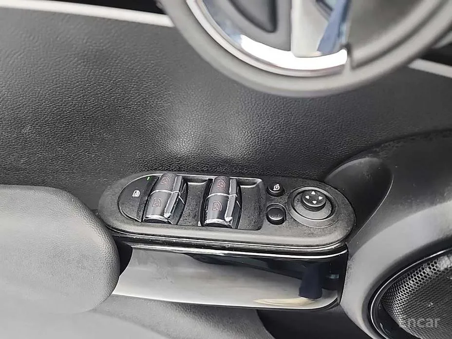 Фото 15 - Mini Cooper