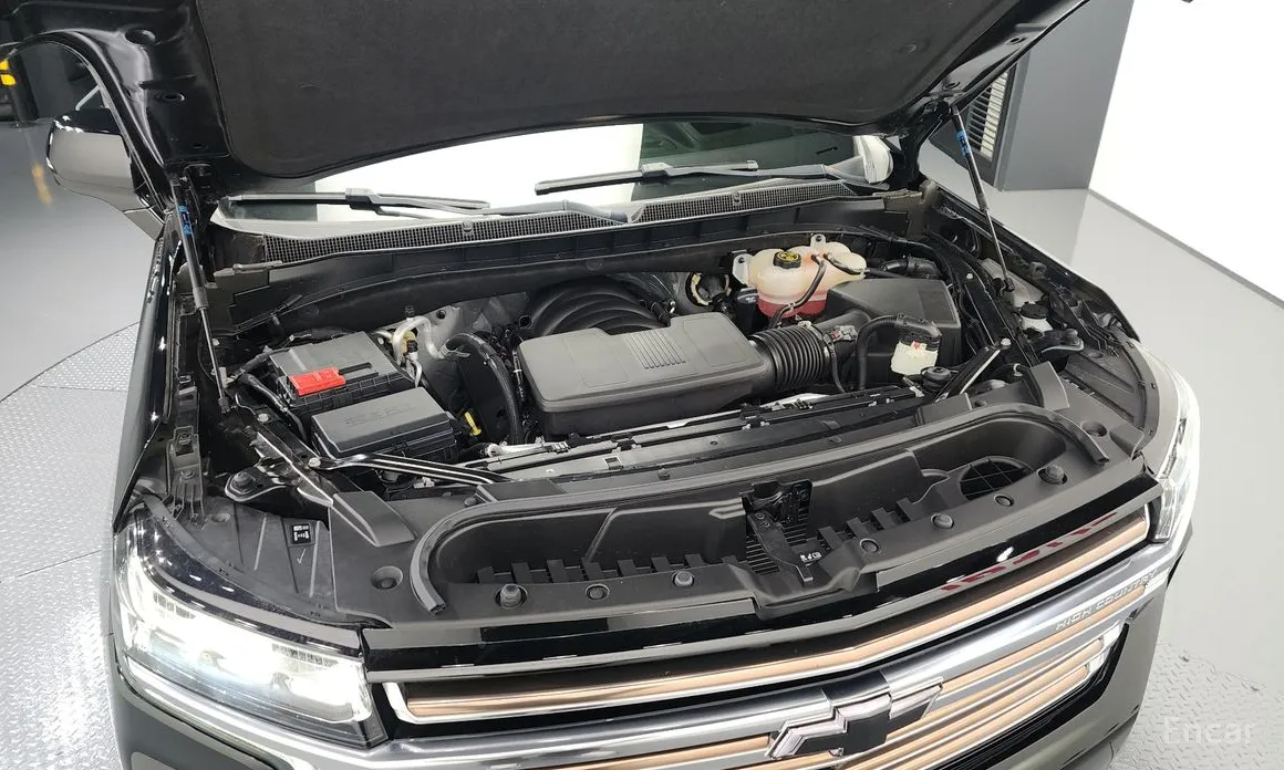 Фото 6 - Chevrolet Tahoe