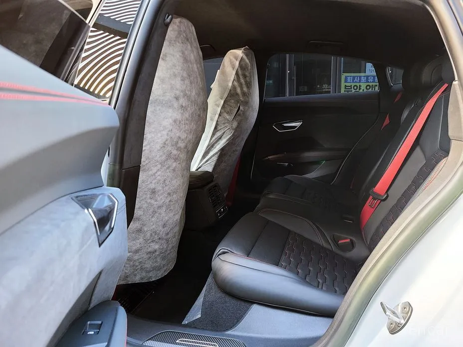 Фото 16 - Audi RS e-tron GT