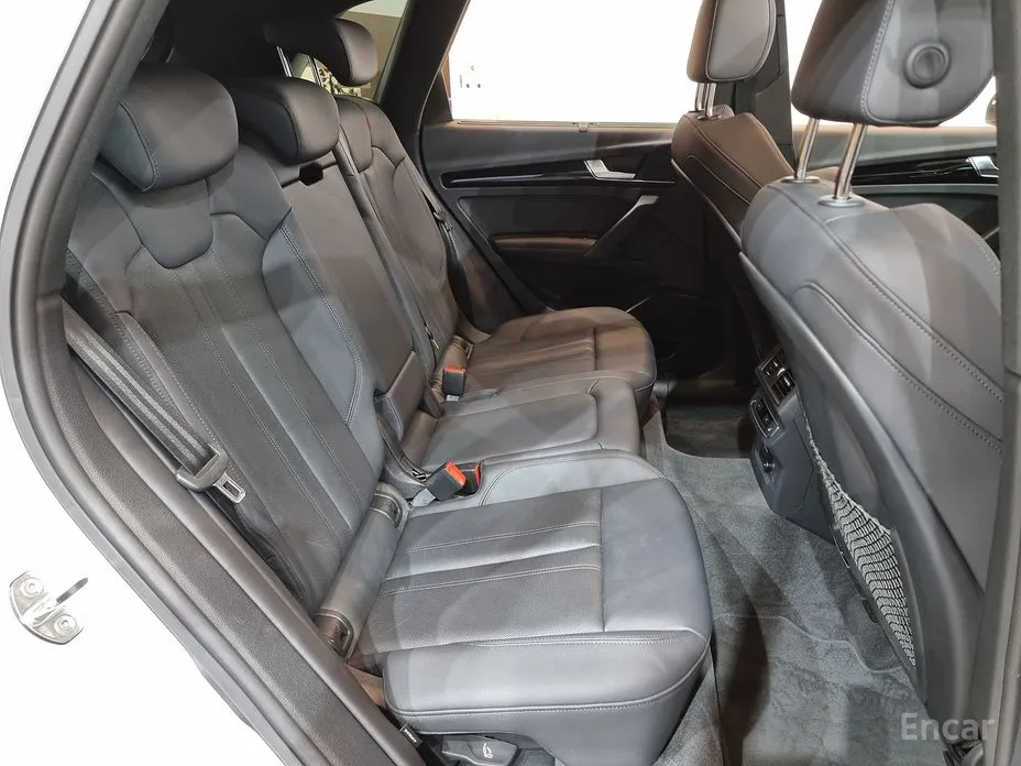 Фото 11 - Audi Q5