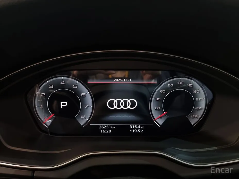 Фото 8 - Audi Q5