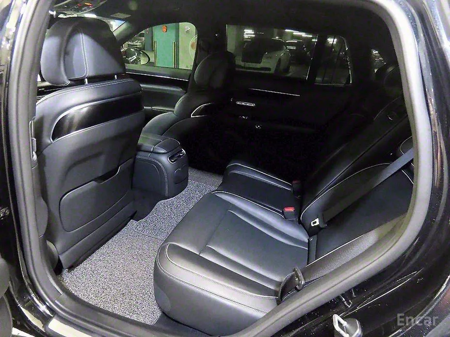 Фото 7 - Genesis G90