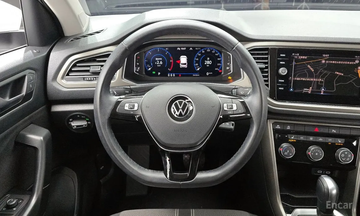 Фото 13 - Volkswagen T-Roc