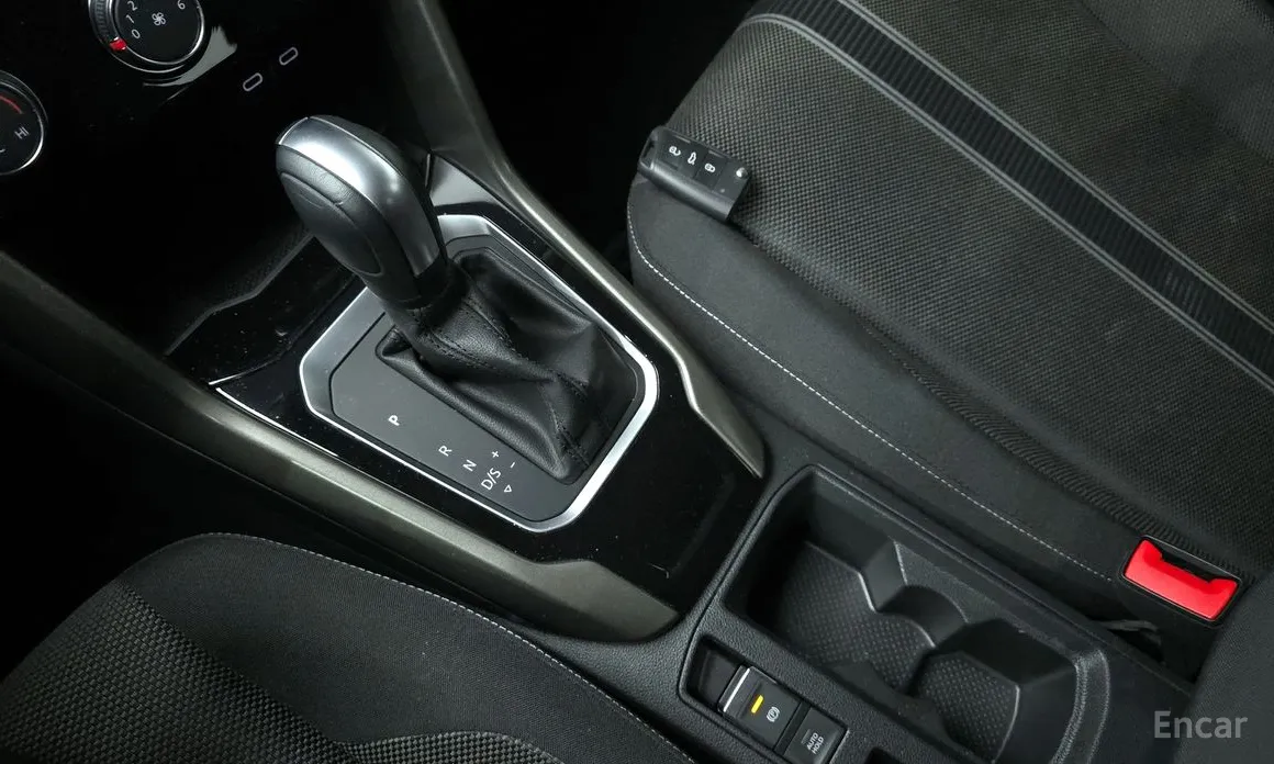 Фото 9 - Volkswagen T-Roc