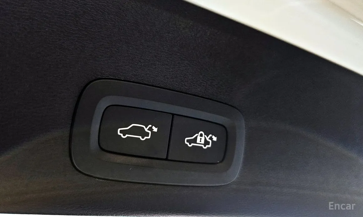 Фото 20 - Volvo XC40