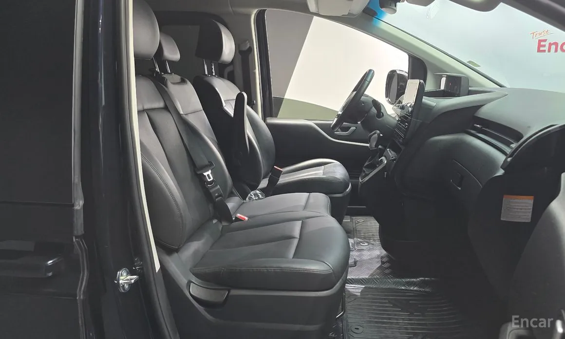 Фото 10 - Hyundai Staria