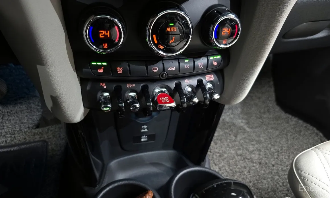 Фото 17 - Mini Cooper