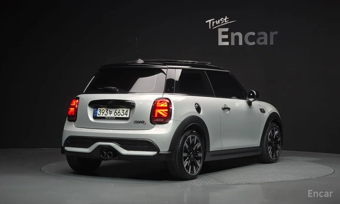 Фото 2 - Mini Cooper