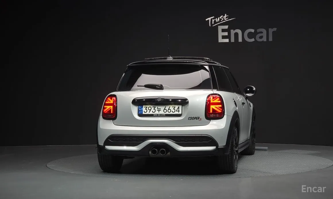 Фото 4 - Mini Cooper