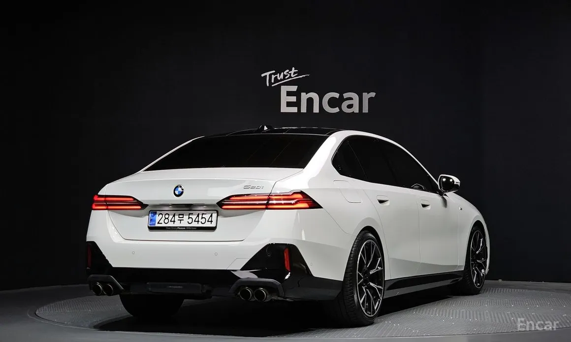 Фото 2 - BMW 5 Series