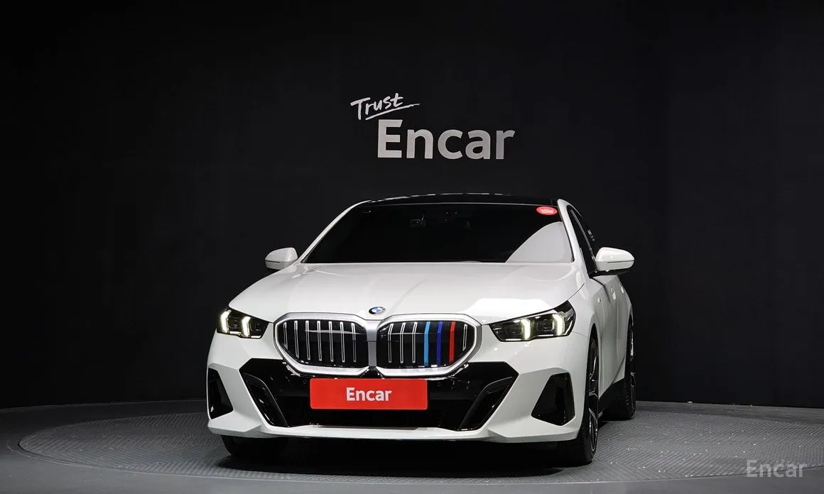 Фото 3 - BMW 5 Series