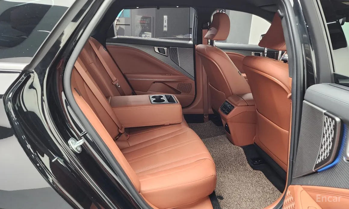 Фото 12 - Kia K8