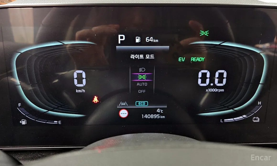 Фото 8 - Kia Niro