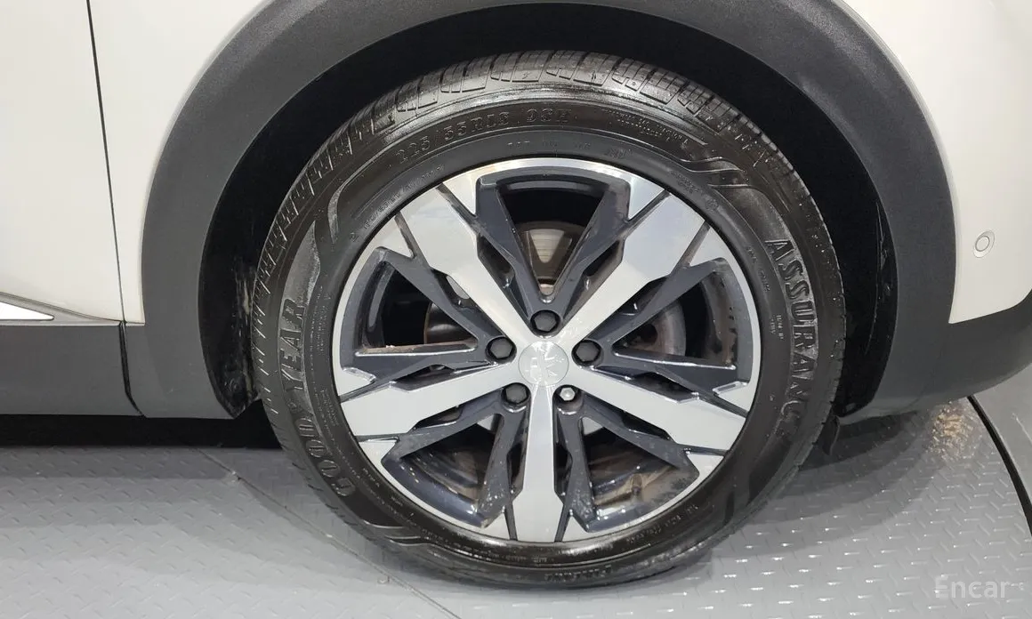 Фото 5 - Peugeot 5008