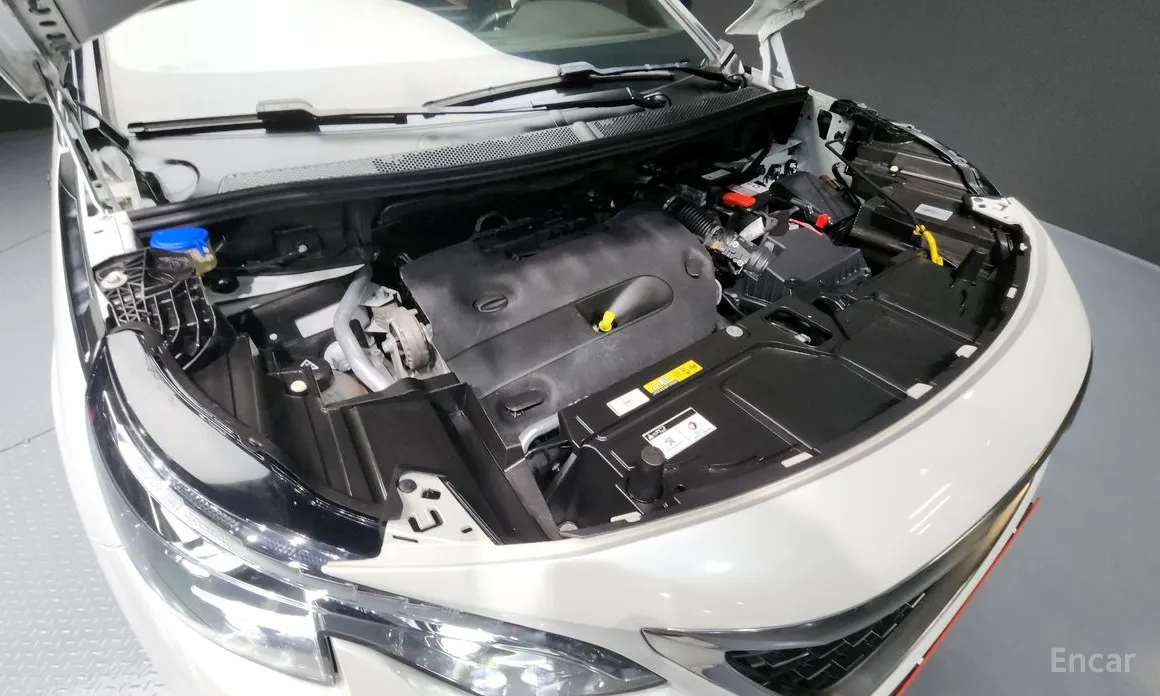 Фото 6 - Peugeot 5008