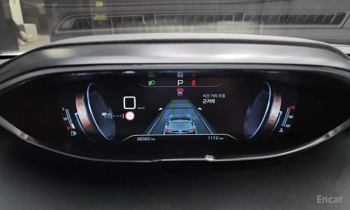 Фото 8 - Peugeot 5008