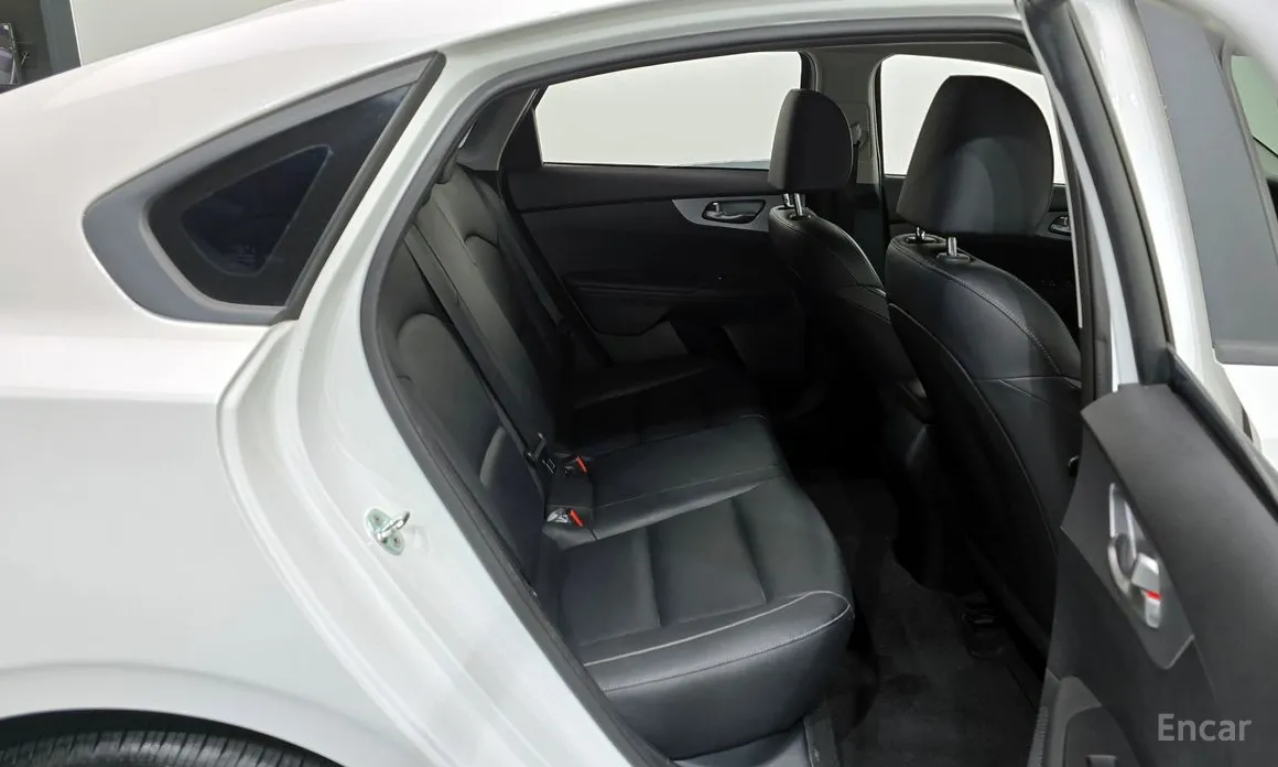 Фото 12 - Kia K3