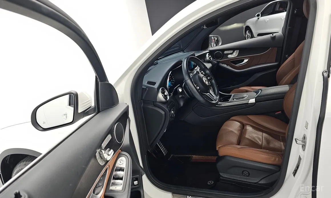 Фото 10 - Mercedes-Benz GLC-Class